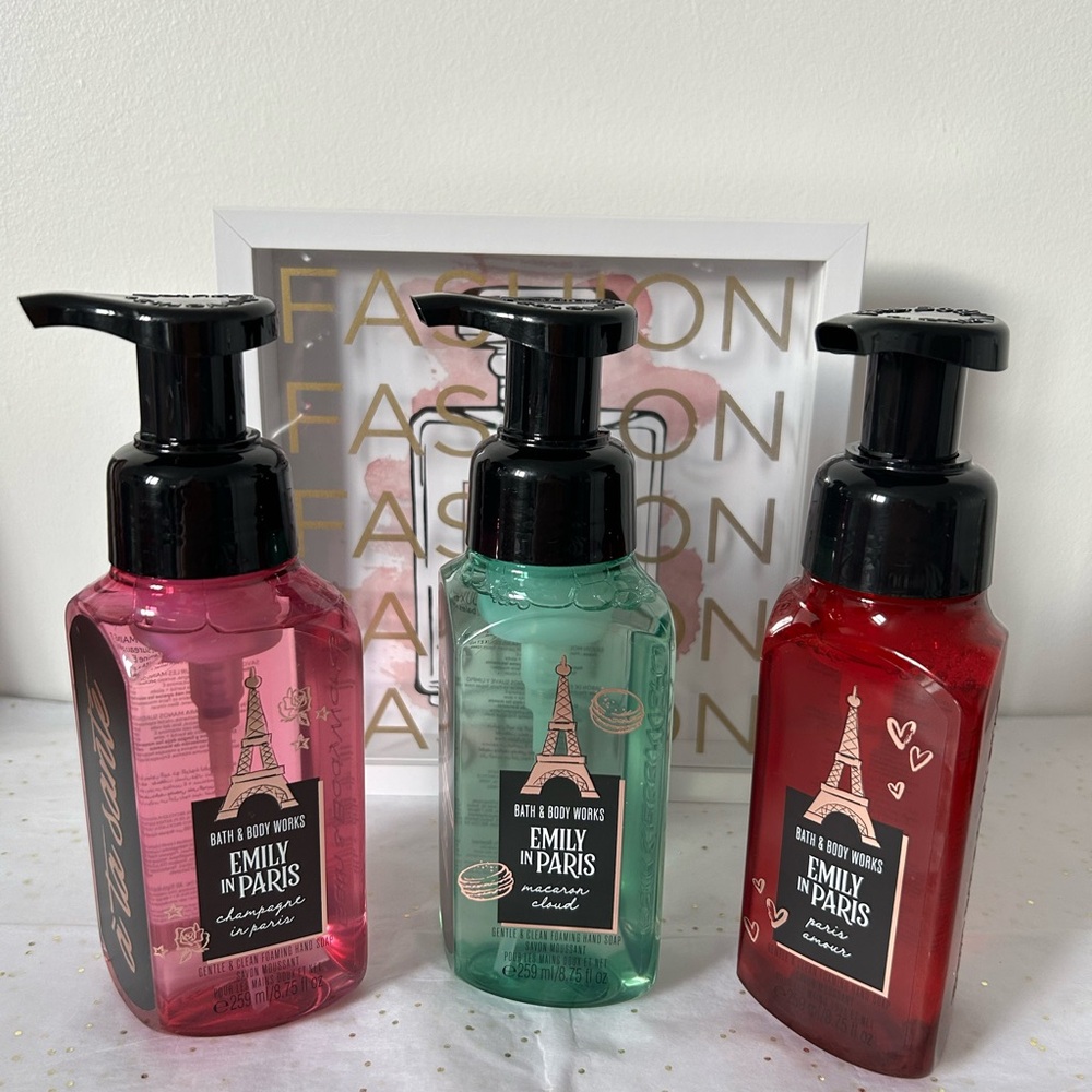 New Bath & Body Works Emily In Paris Foaming Hand Soaps Set/Collectibles🌸 🥂🌷